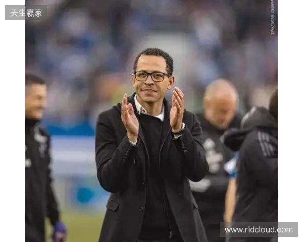 官方：罗塞尼尔出任切尔西主帅，签约至2032年